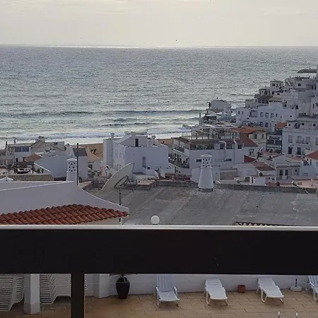Albufeira, One Step Into The Water Apartamento *